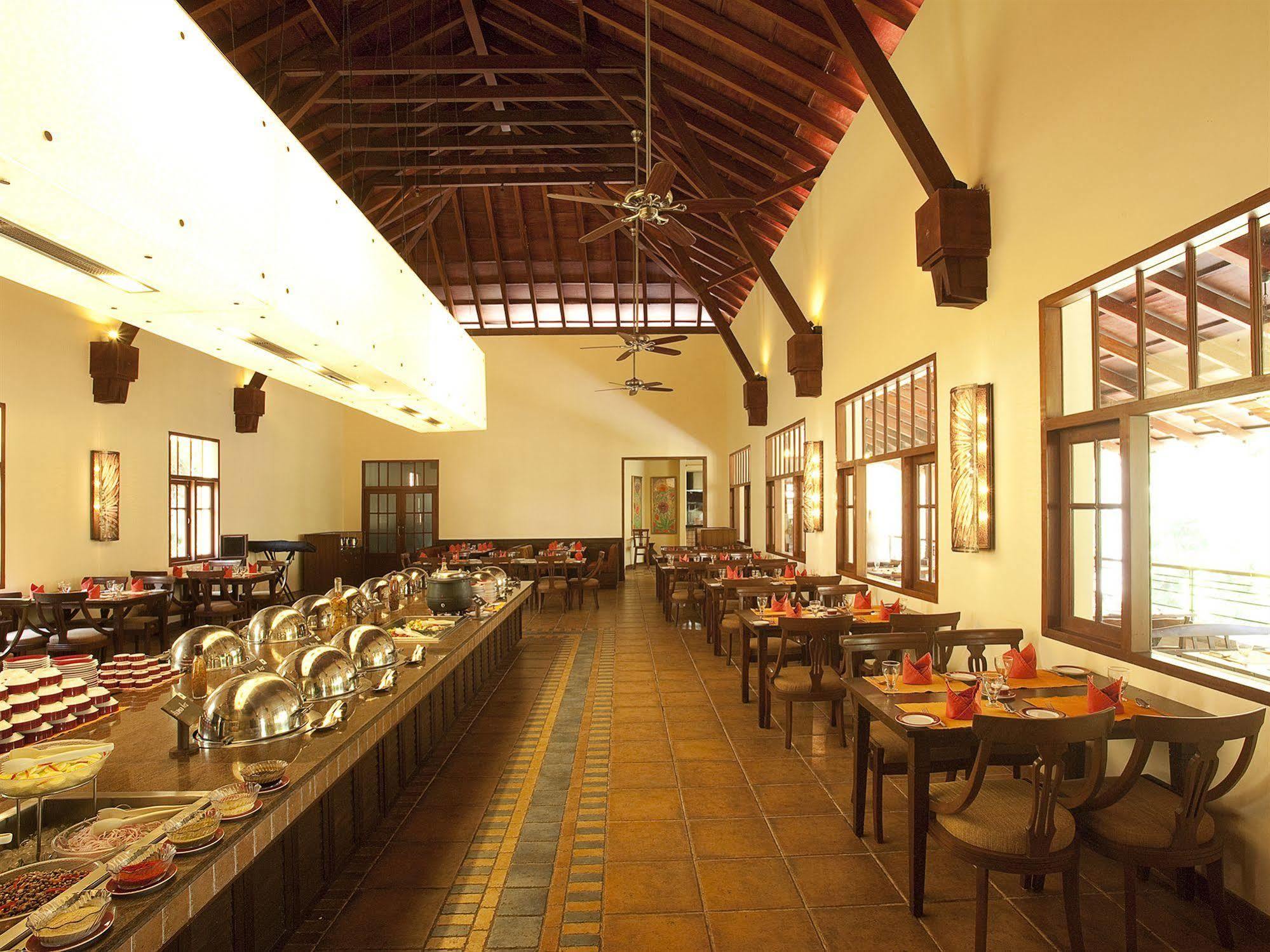 Hotel Club Mahindra Madikeri, Coorg Exterior foto